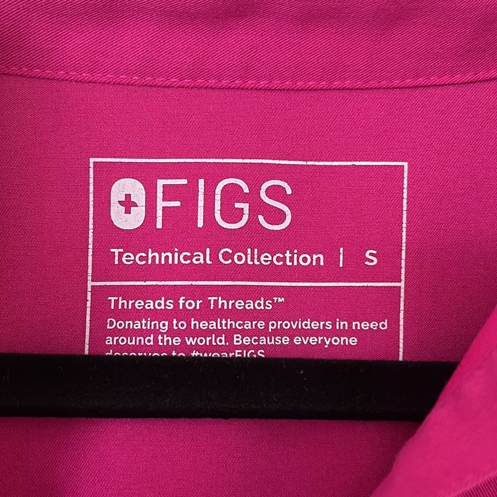 Figs Rafaela Top - Picture 2 of 3